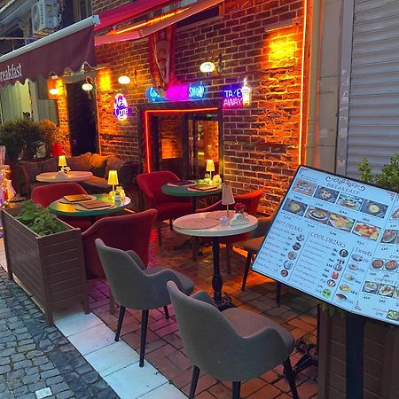 Golden Arrow Old City Hotel Istanbul Bagian luar foto