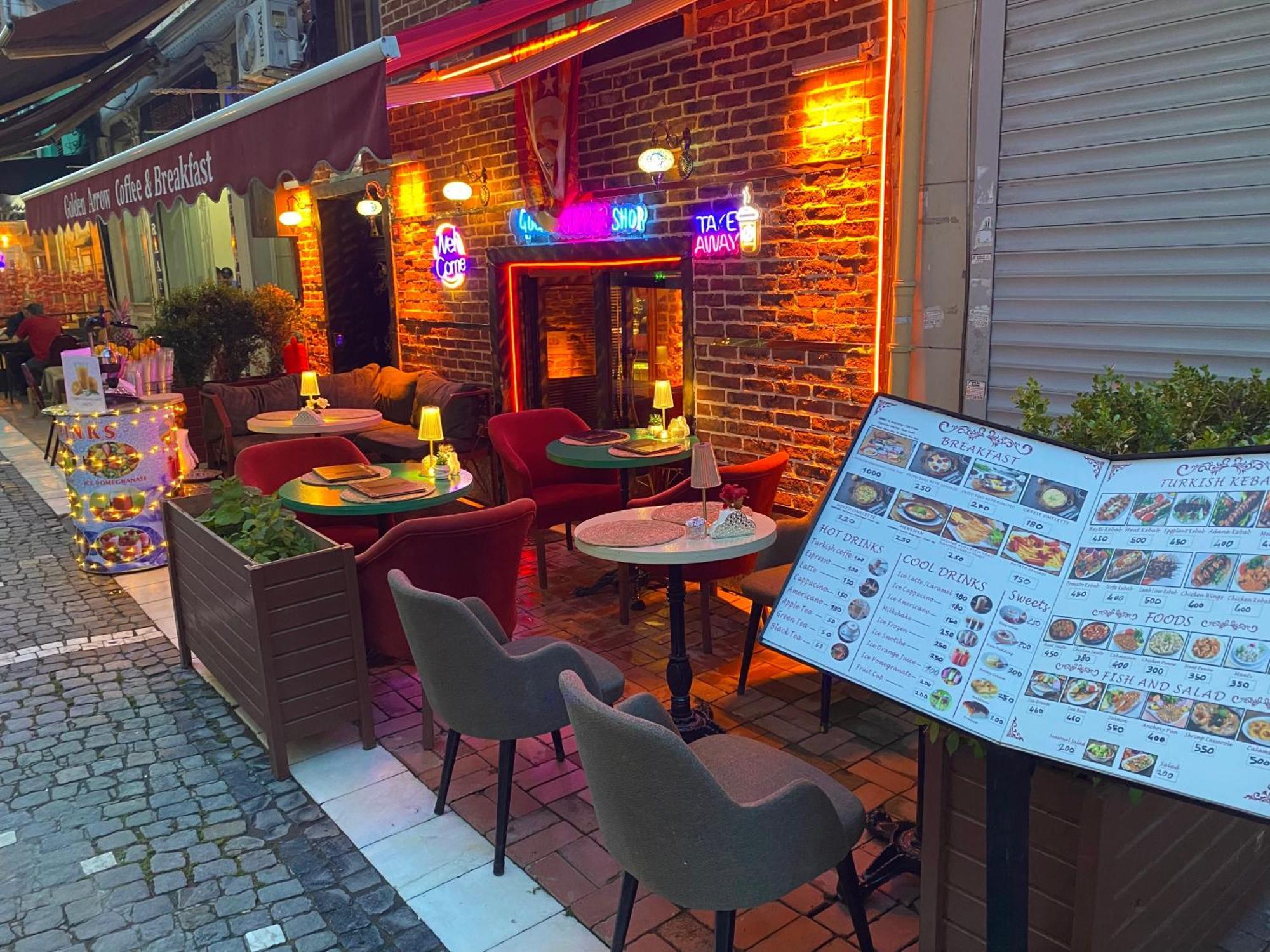 Golden Arrow Old City Hotel Istanbul Bagian luar foto